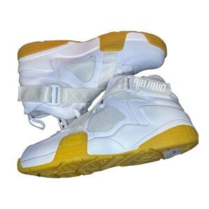 Nike Air Raid WHITE and BROWN Size 9